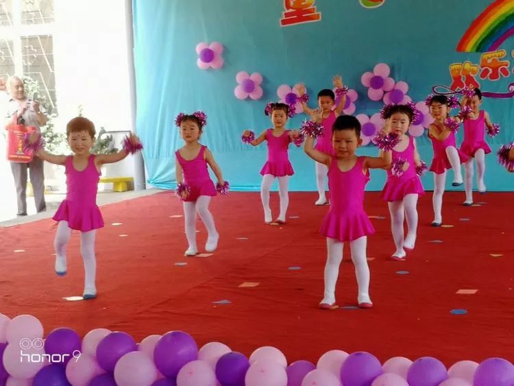 幼儿中班最新亲子舞蹈，亲子共舞，快乐成长时光