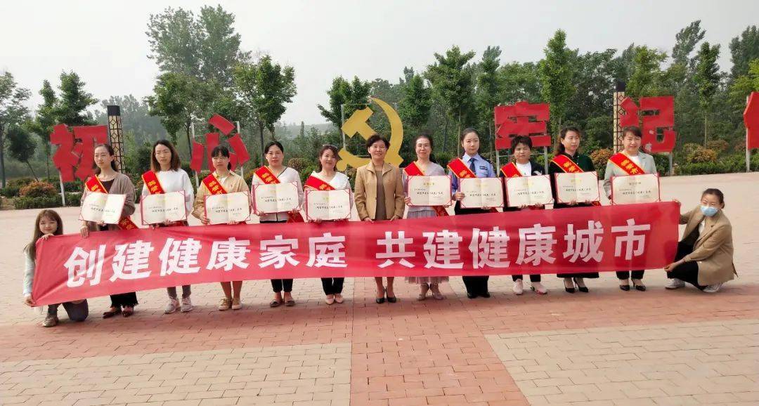 最新醉红楼，日常趣事与情感纽带，传递爱与陪伴的温馨故事